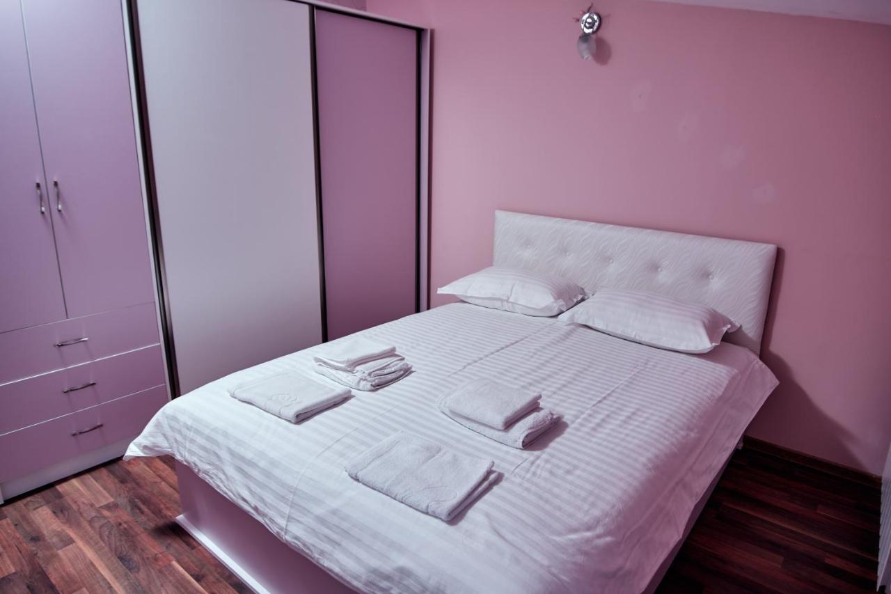 Ro Metro Aparthotel Gyumri Eksteriør bilde