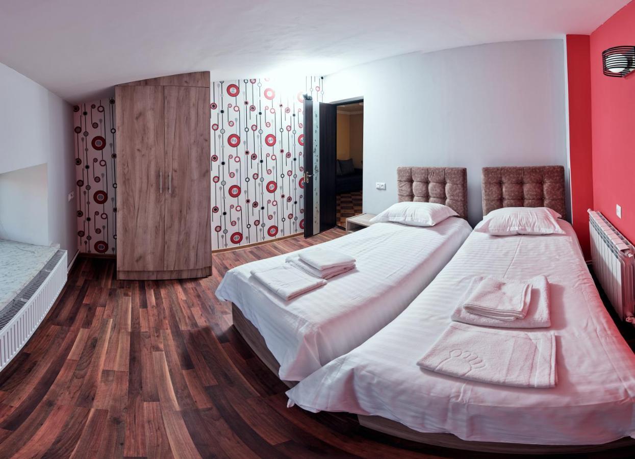 Ro Metro Aparthotel Gyumri Eksteriør bilde